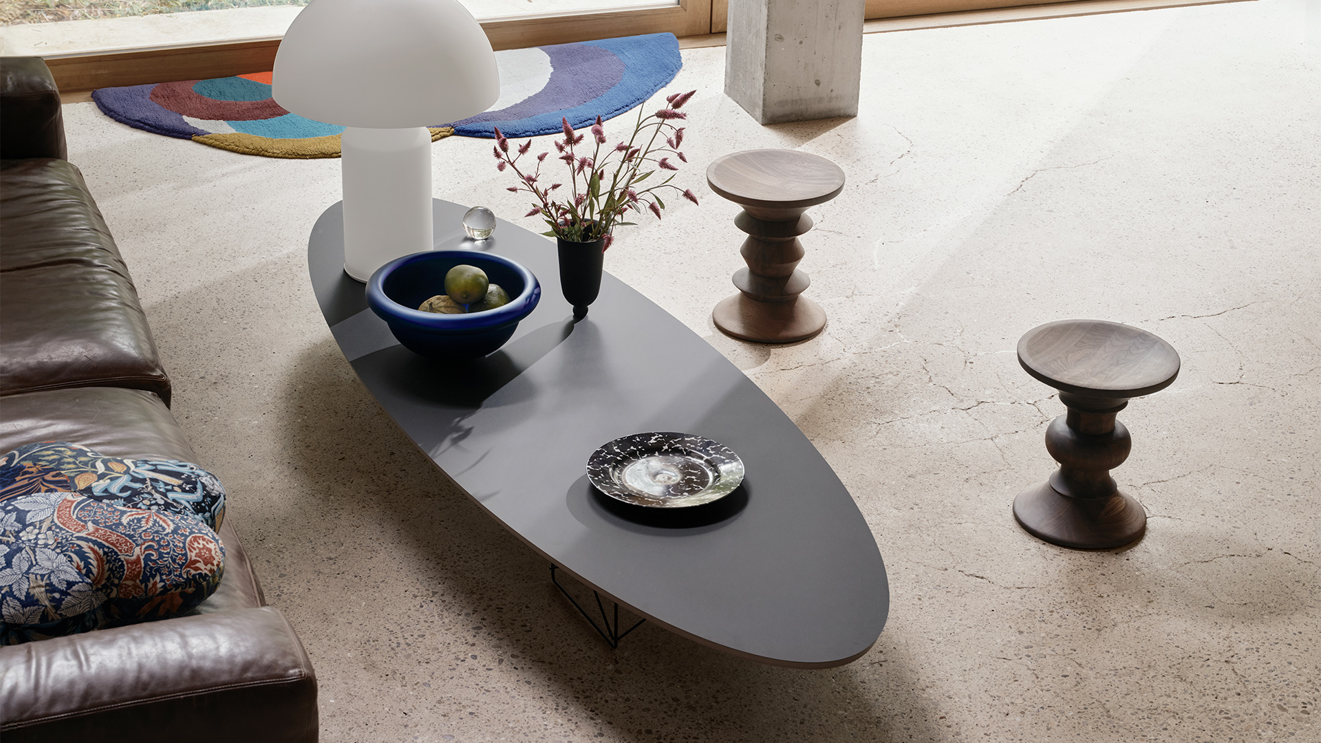 Eames Wire Base Elliptical Table, Lifestyle